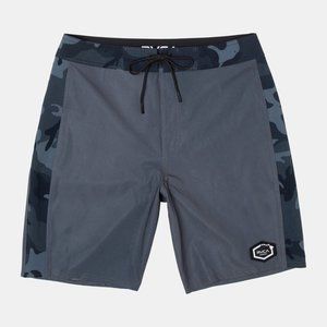 RVCA Apex Boardshorts 19" Size 31 New With Tags